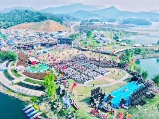 东湖评论：楚剧遇见国潮，山水邂逅文化——看黄冈如何用文化IP撬动县域经济