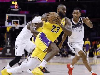 1-4无情出局！成NBA最被高估队伍，交易彻底失败，你也该走人了