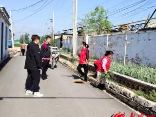 嘉祥县黄垓镇开展“人居环境再提升 干净整洁迎‘五一’”国际劳动节活动