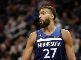 历史首位！戈贝尔是首位在终结系列赛之战中砍下25+20＆命中率达到80%的球员