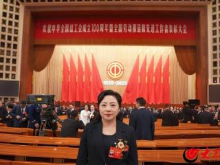 2025年全国先进工作者李凤真：化身心灵守护者 劳模风范引领教育新航