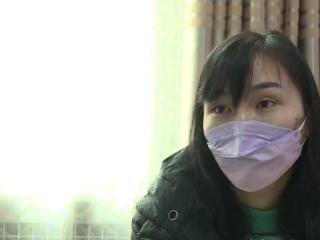 24岁男子酒吧定情18岁女子，18年后离婚才知：两个女儿都不亲生的