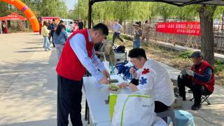 党建共建惠民生 金融春风暖人心 烟台农商银行福山区东厅支行党支部开展“幸福集市”主题党日活动