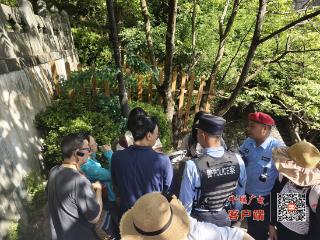 武当山：小红帽暖心救助，守护游客安康