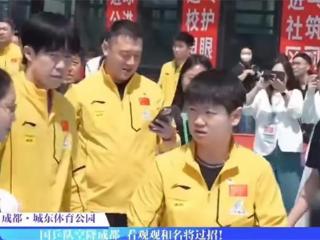 王励勤被饭圈冲击！没让采访“莎头”，带上海队员却被骂夹带私货