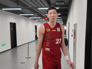 北京晋级后退场！周琦方硕开心坏了，陈盈骏霸气，全员更衣室欢呼