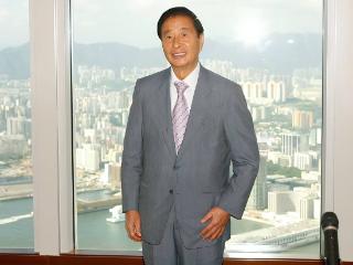 徐子淇写信悼念李兆基称其为父亲：您是恐龙老爷，在世上已经绝种