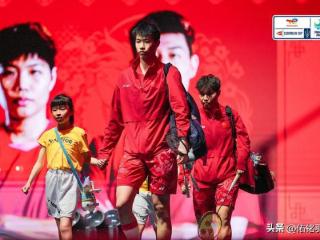 中国1-0日本！苏杯半决赛凤凰组合怒胜对手！