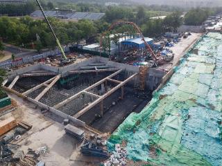 济南地铁8号线青年政治学院站，已转入地下站房装修阶段