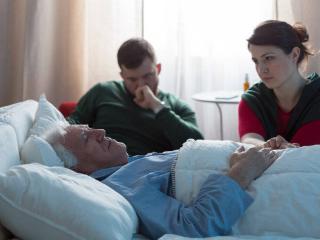 为什么有人能感觉死期？医生：人死前的一年，会出现这几种感觉