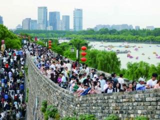 地铁读城，文化之旅“穿越古今”