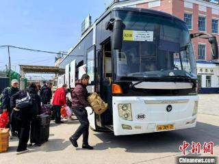 “五一”黑龙江边境游跨境游火爆 移民管理警察守边护游忙