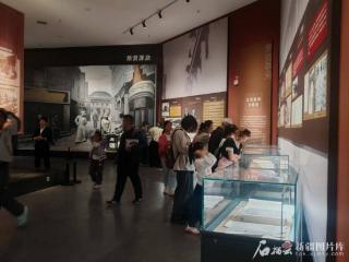 “五一”假期新疆红色旅游火热升温