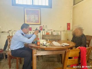 “窗口”开到家门口，民警办证温暖又热情