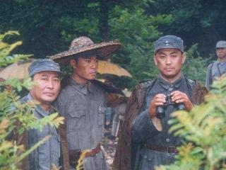 两个连队用两种战术，分别攻克两座山头，哪种打法更高明？