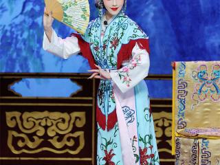 老戏新演看点多，《盗魂铃》呈现京剧年轻态