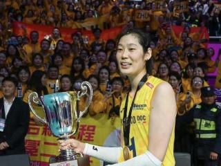 经历伤病，31岁朱婷归来仍是女王！欧冠双率第一，国家队仍需要她