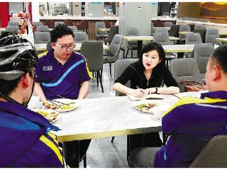 让每一个奔波的身影受到更多关心和尊重