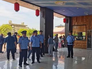 节日我在岗 | 快来看巨野县景区里的别样“警色”