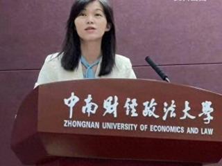 中南财经大学易育去世，年仅45岁，死因曝光太惋惜，曝最后露面照