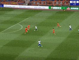 中超-泰山连丢3球2-3玉昆 谢文能破门徐宏杰制胜