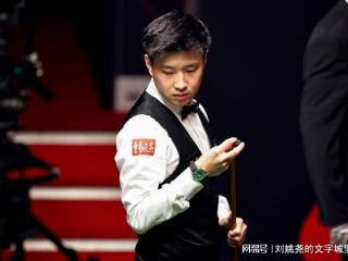 3局37分，连续错失赛点！赵心童决赛哑火，世界冠军追到11-17！
