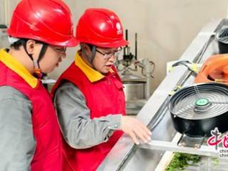 湖南隆回：茶企车间用电稳 全电加工产销忙