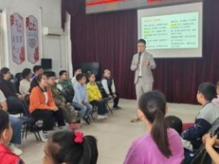 北京市房山区西潞街道月华社区开展“红色书香润童心，演说赋能展风采”读书会活动