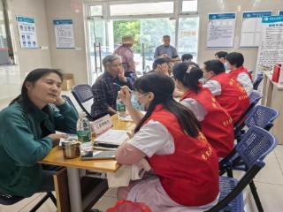 五四青年节：青年医生以创新服务点亮基层健康之光