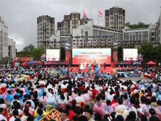 大方金塔英才学校举行第五届艺术节闭幕式暨欢送毕业班文艺汇演