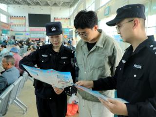 平度公安坚守岗位“五一”期间全市社会大局平稳有序