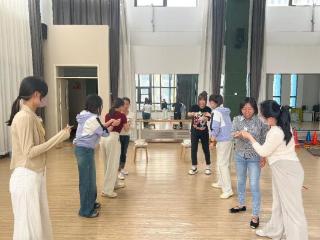 匠心传承 青春飞扬 济南历下三幼嵘汇园开展五一劳动节&五四青年节双节活动