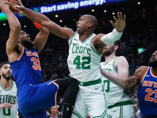 不老传奇霍福德，他在NBA季后赛篮板数据上超越了加内特