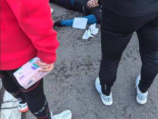 晨跑途中遇突发，沂南医生跪地急救挽回生命