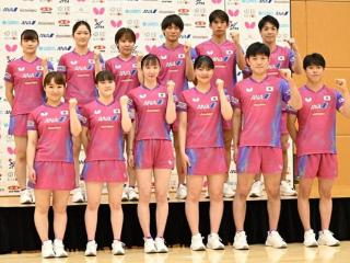 张本智和减重近10斤！与妹妹瞄准世乒赛奖牌，日本队适应红色球台