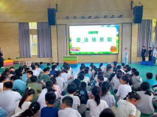 栖霞区司法局马群司法所开展食品安全法治情景剧进校园活动