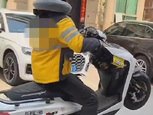 小伙1.9万元改装了一辆电动自行车：车速可飚至130公里/时