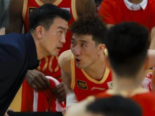 广厦遭14分逆转输麻！孙铭徽15中2朱俊龙7中1 胡金秋26+8被坑苦