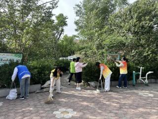 南苑街道南苑社区开展“清洁家园 美化环境”志愿服务活动