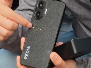 王腾爆改REDMI Turbo 4 Pro：烧水壶、电风扇插手机上取电
