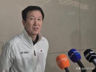 韩国队苏杯丢冠后，朴柱奉回国接受采访