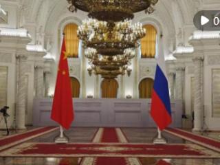 新华社快讯：国家主席习近平出席俄罗斯总统普京举行的欢迎仪式