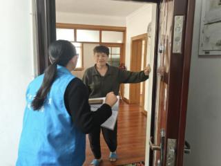 任城区济阳街道南门社区开展入户走访排查工作