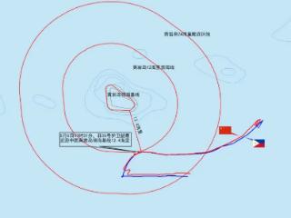 菲护卫艇企图侵闯中国黄岩岛领海，解放军有力有效阻止
