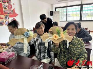 浓情感恩母亲节 健康美丽双献礼 市北区镇江路街道计生协会开展母亲节活动