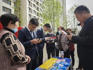 莱商银行泰安高新区支行开展防诈骗宣传活动 筑牢老年群体“防诈墙”