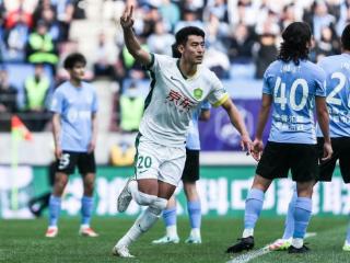 久违了！28岁国脚前锋再次首发，身高1米87，曾是国安替补奇兵