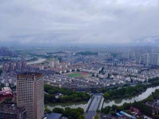 组图丨雨后的池州天空云雾翻涌