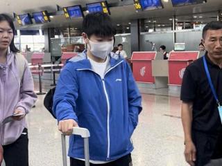 国乒结束在蓉封闭训练 即将飞赴多哈世乒赛