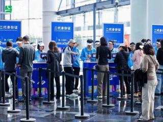 2025大连马拉松领物开启、逛展新场景，快来现场打卡~